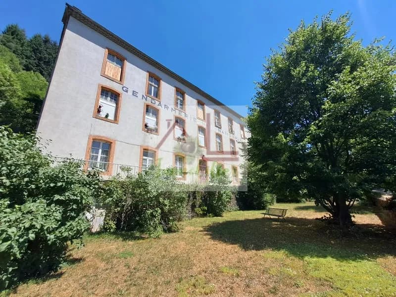 Ensemble immobilier - Photo 1