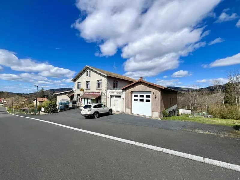 Immeuble 700m2 sur terrain 2100m2 - Photo 1