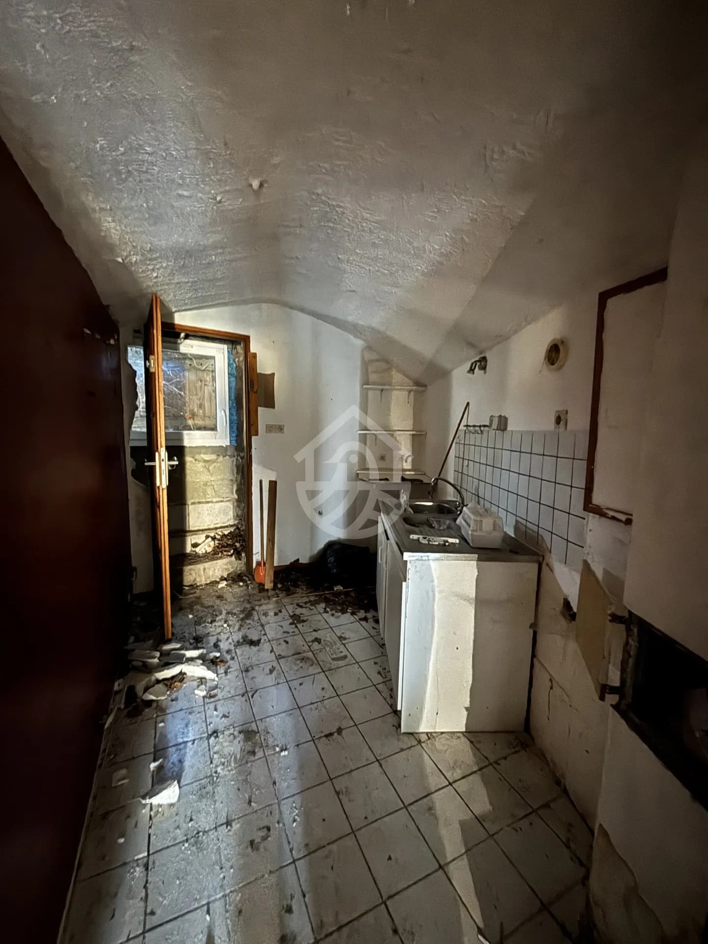LA VOULTE SUR RHÔNE : IMMEUBLE - T2 & T3 - CAVE - Photo 1