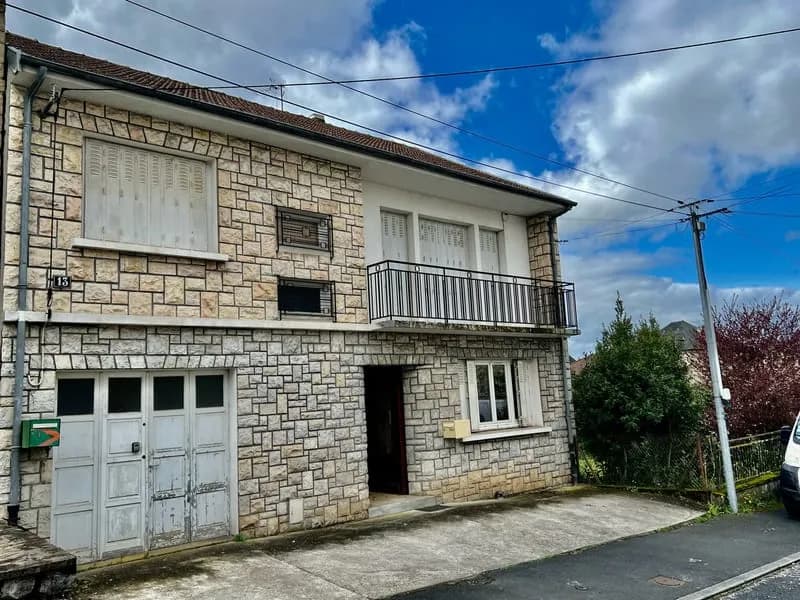 PETIT IMMEUBLE A RENOVER - Photo 1