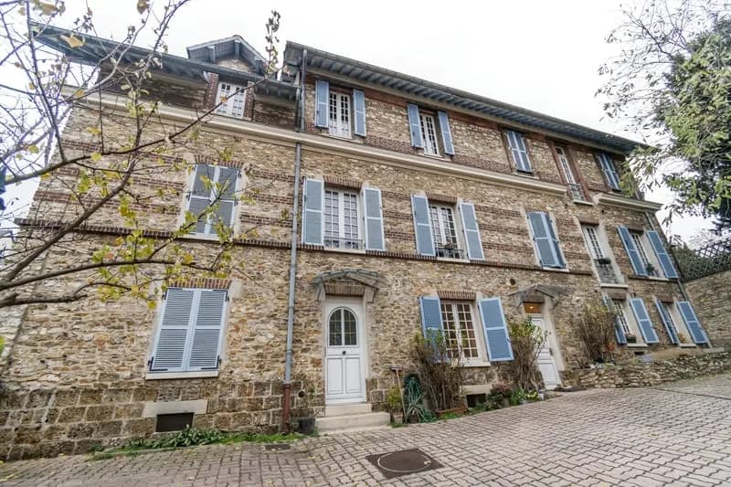 IMMEUBLE - Photo 1