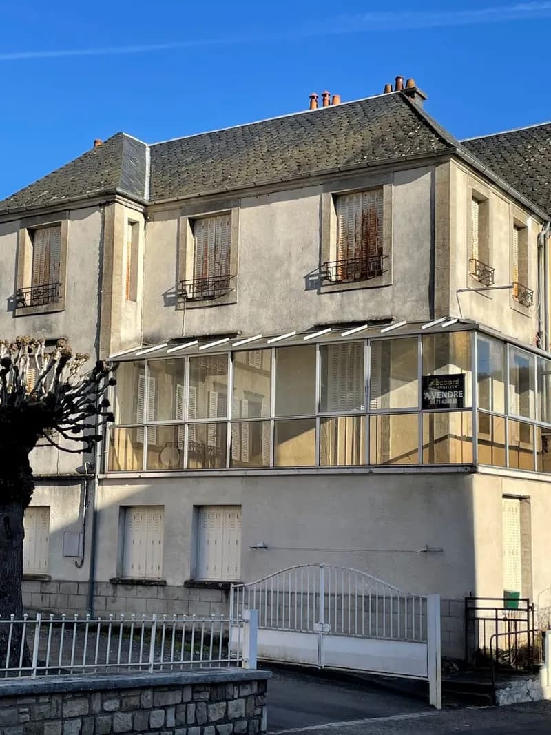 IMMEUBLE A CONDAT - Photo 1