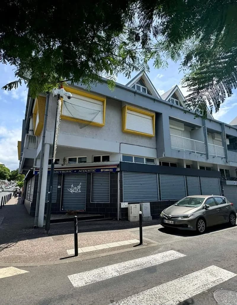IMMEUBLE HYPER CENTRE ST PIERRE VENDU VIDE - Photo 1