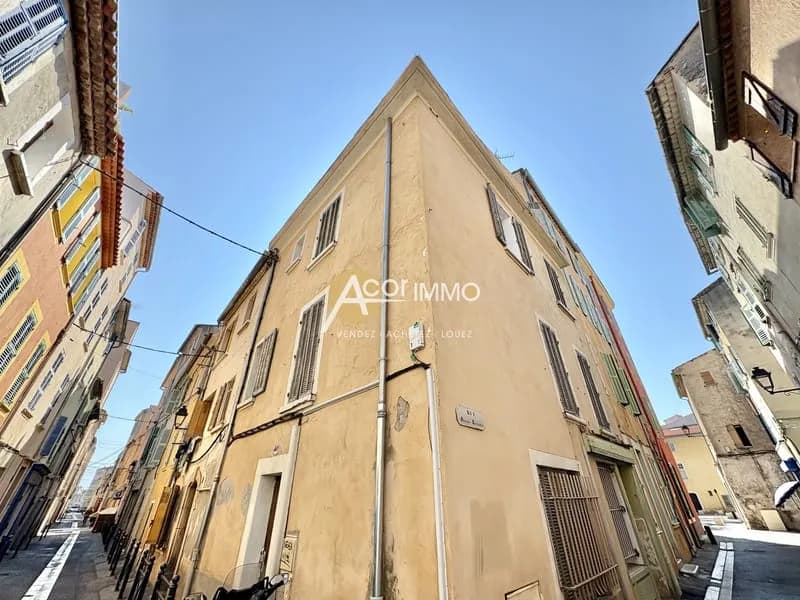La Seyne Immeuble avec 3 appartements et un local commercial - Photo 1