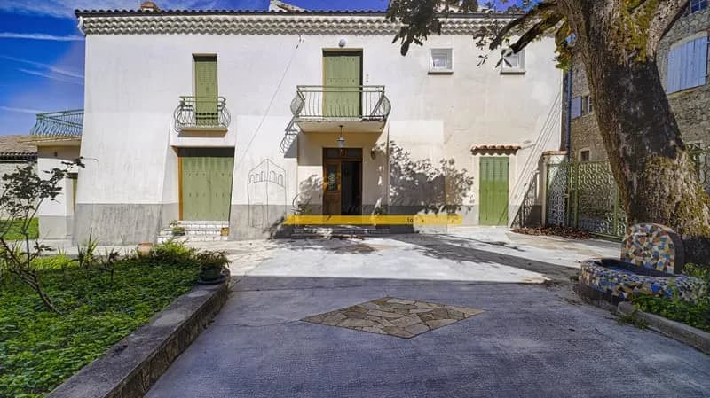 A vendre. ensemble immobilier de 293m2 .11373m2 de terrain. - Photo 1