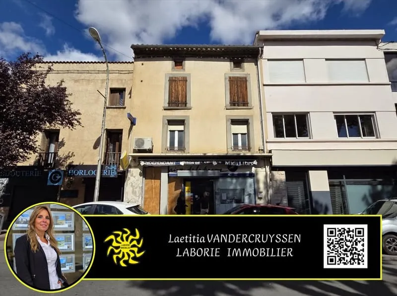 A vendre immeuble de rapport 245,67 m2 avec local commercial - Photo 1
