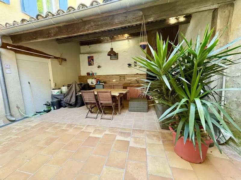 Vente Immeuble d'environ 127m2 comprenant 2 T3 + Cour + Gara - Photo 1