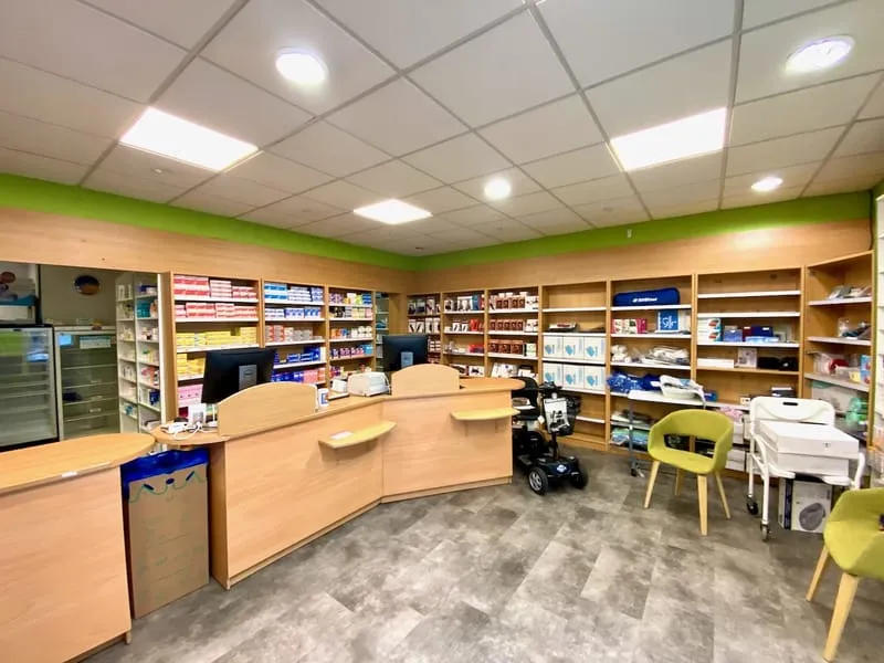 LOUVROIL - Photo 1