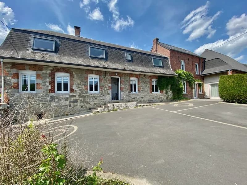 À VENDRE ENSEMBLE IMMOBILIER DE CARACTÈRE - Photo 1
