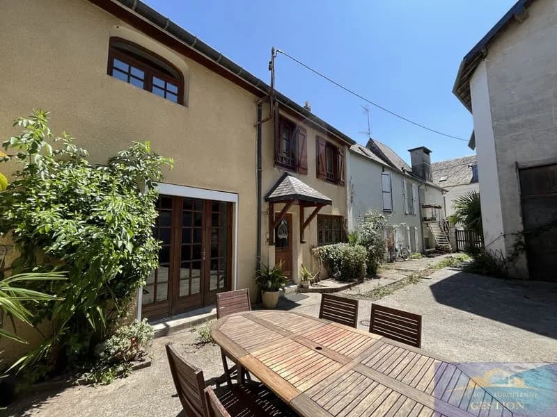 ENSEMBLE IMMOBILIER À FORT POTENTIEL EN CENTRE-VILLE D'ARGEL - Photo 1