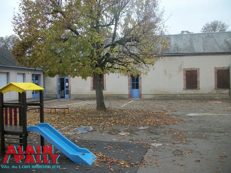 Proche CLOYES - Photo 1