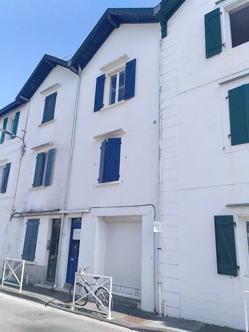 IMMEUBLE DE 4 logements Bayonne Marracq - Photo 1