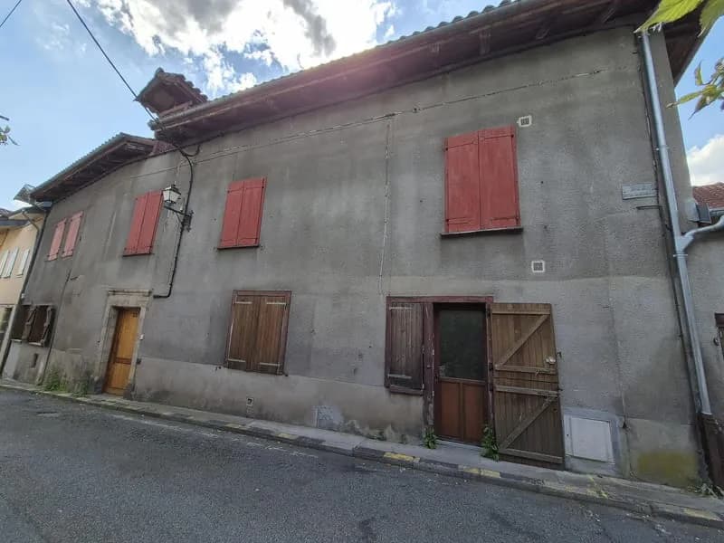 À vendre 140000 EUR à Tulle : immeuble de 589m2 - Photo 1