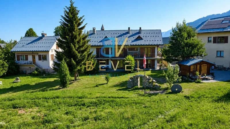 (73) ALBIEZ-MONTROND - Ensemble immobilier 3 logements et mu - Photo 1