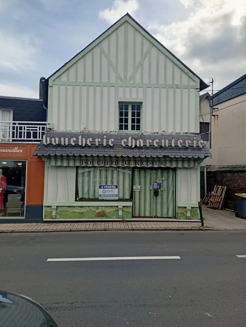 À vendre Immeuble mixte à réhabiliter Luneray centre-bou - Photo 1