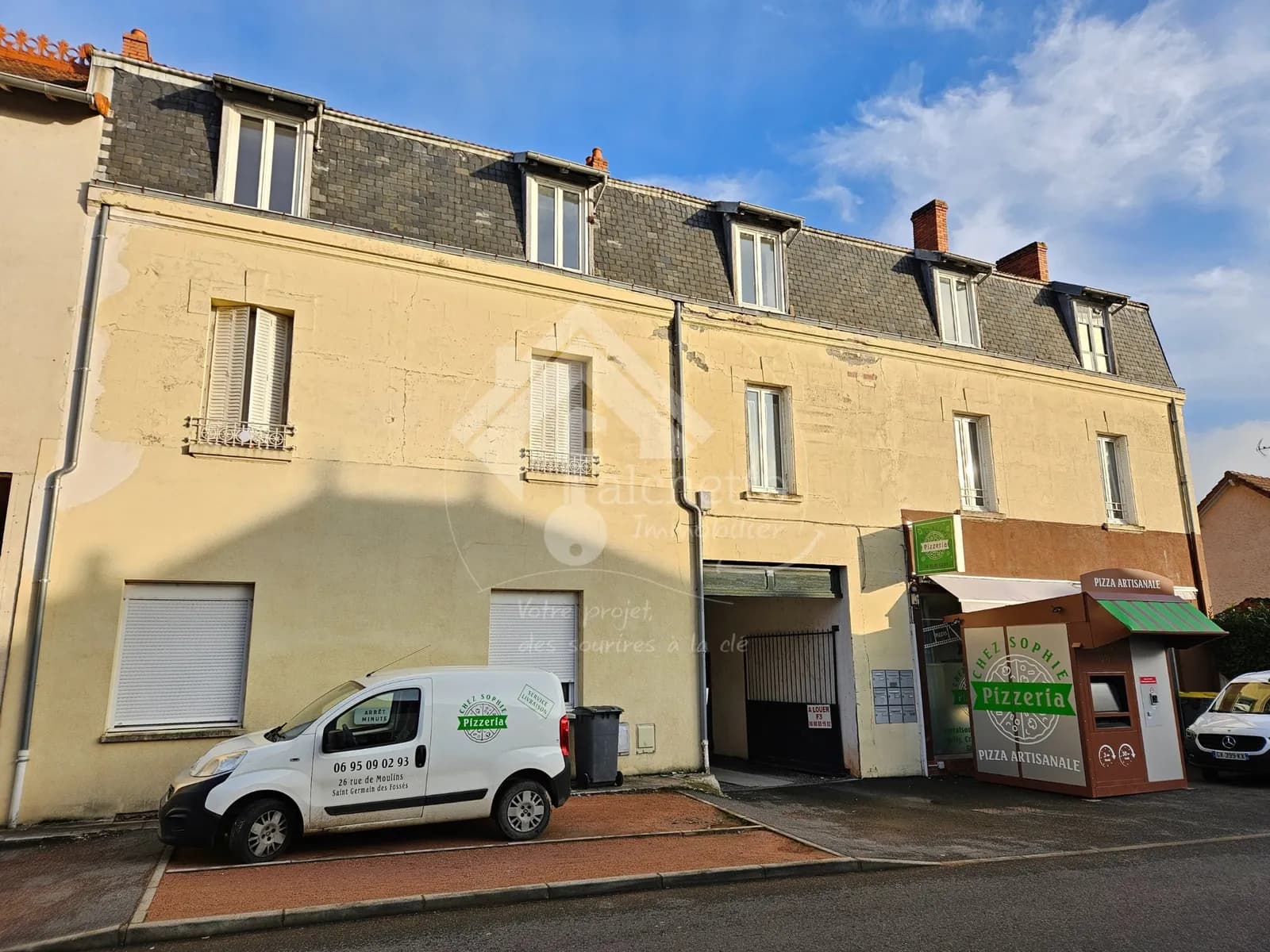 Immeuble 5 logements + commerce - Photo 1
