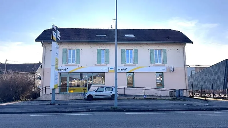 IMMEUBLE DE RAPPORT - Photo 1