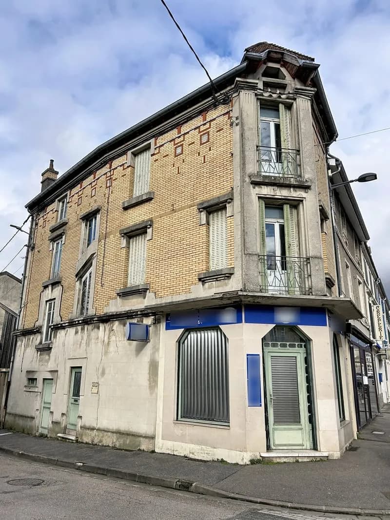 IMMEUBLE AVEC LOCAL COMMERCIAL EN CENTRE VILLE - Photo 1