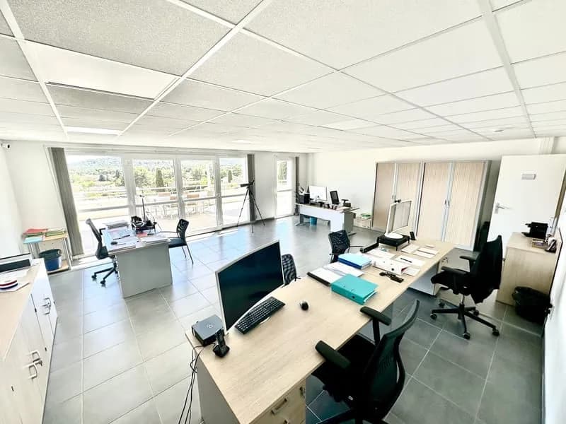 Immeuble de rapport - La Seyne-sur-Mer - 685 m2 loués - Photo 1