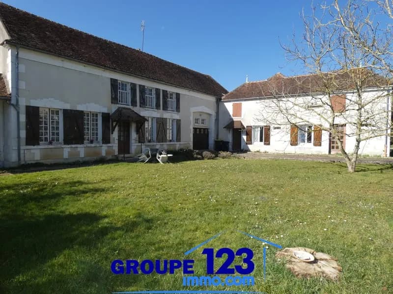 Saint-Georges-sur-Baulche - Ensemble immobilier - 267 m2 - Photo 1