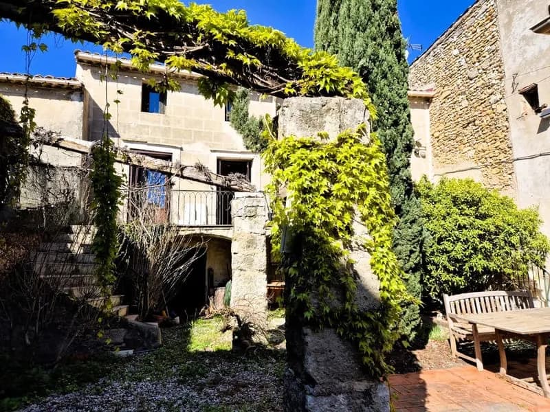 BEL ENSEMBLE IMMOBILIER A FORT POTENTIEL - Photo 1