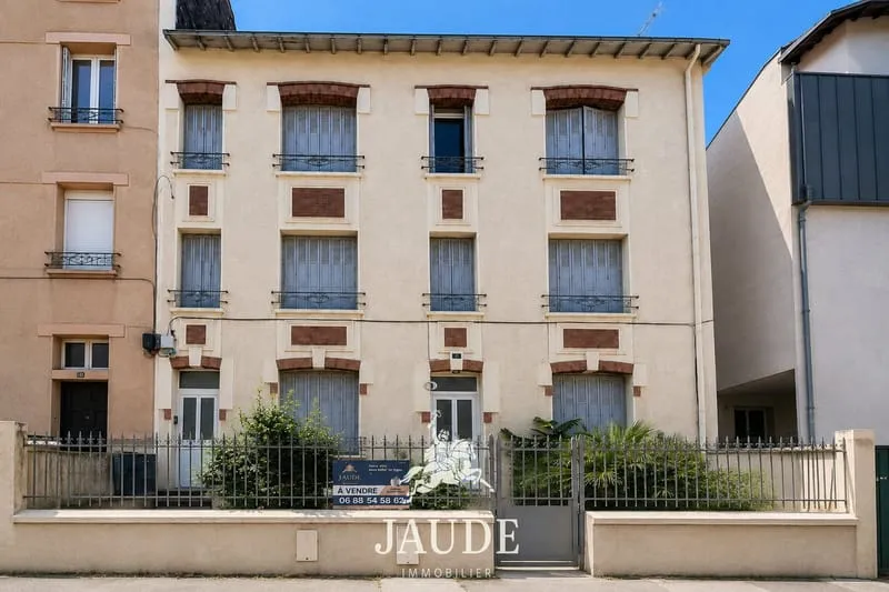 Immeuble pour investiseurs - 4 appartements loués - Photo 1