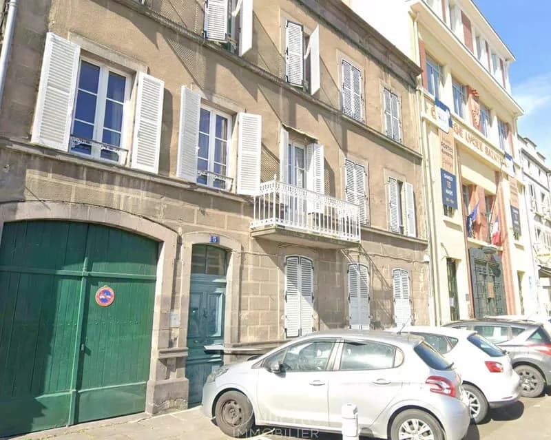 LOT D'ANCIENS APPARTEMENTS AVEC COURS À RENOVER - Photo 1