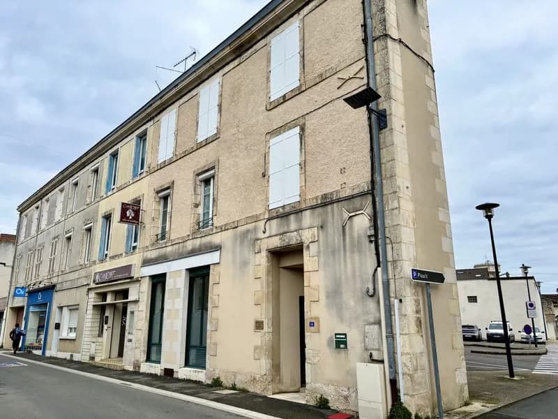 Immeuble de rapport - Local commercial + T3 - Photo 1