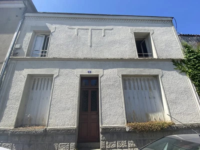 IMMEUBLE 320M2 VIHIERS LYS HAUT LAYON - Photo 1