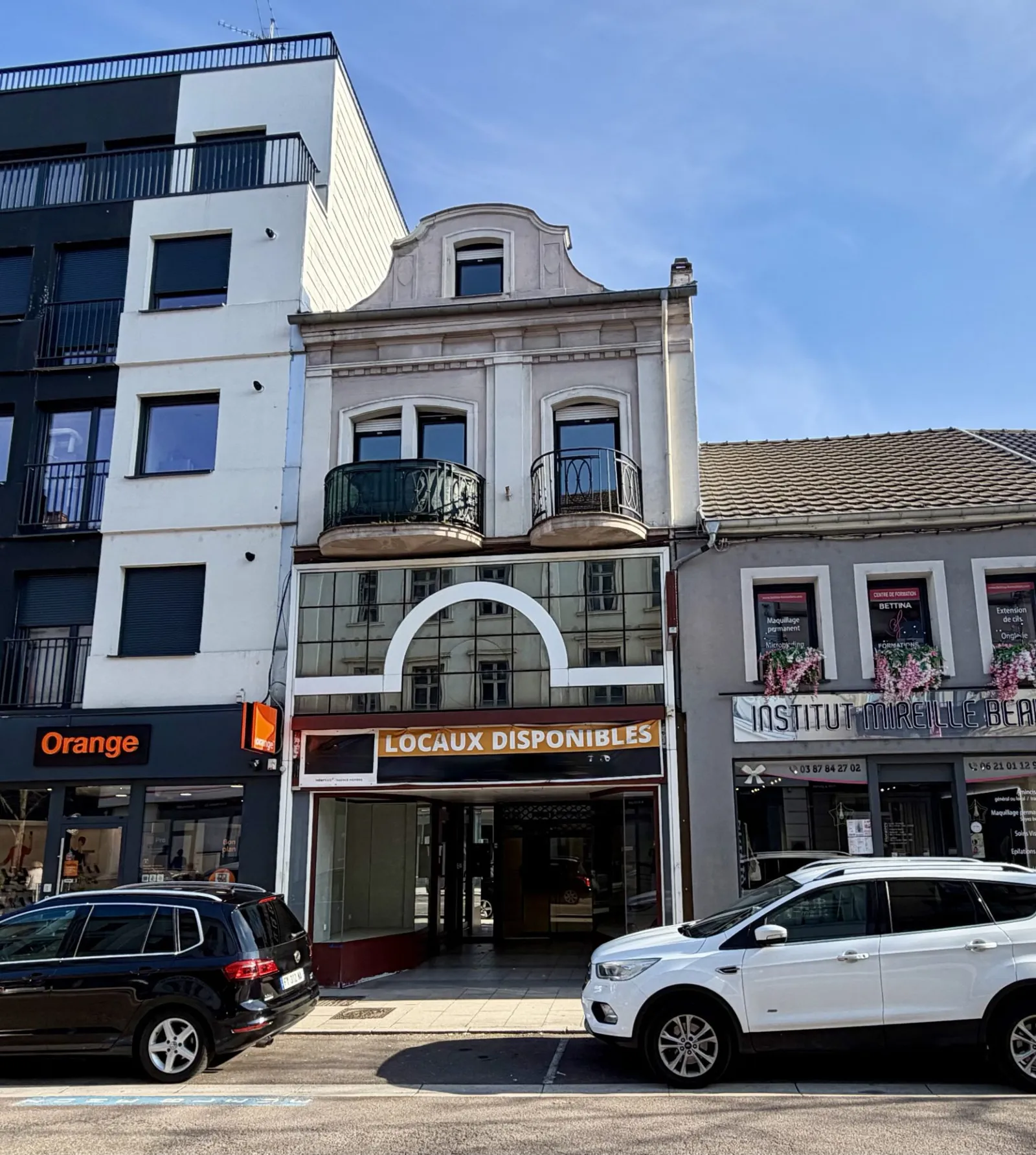 Immeuble avec local commercial 430 m2 +appartement 80 m2 en - Photo 1