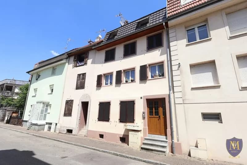 HUNINGUE PROCHE FRONTIÈRE IMMEUBLE DE 4 LOGEMENTS - Photo 1
