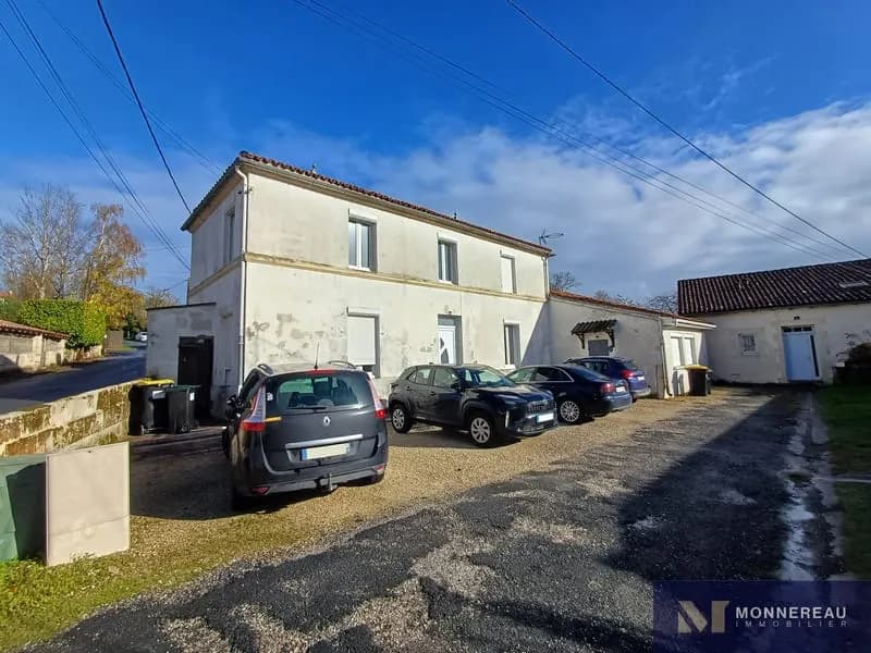 IMMEUBLE LOCATIF RENOVE EN 2022 - Photo 1
