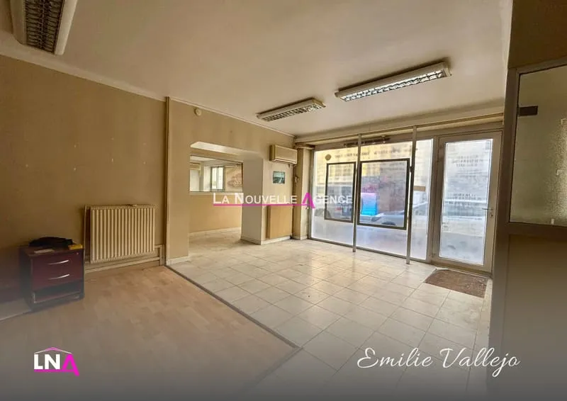 GRAND ENSEMBLE IMMOBILIER AU COEUR DU VILLAGE - Photo 1