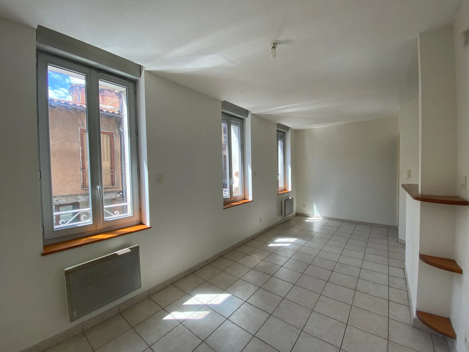 Immeuble constitué de 5 appartements - Photo 1