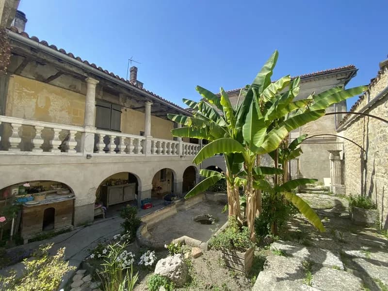 ROULLET SAINT ESTEPHE vaste ensemble immobilier composé d'un - Photo 1