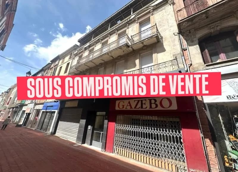 PAMIERS : EN PLEIN COEUR DE VILLE. : IMMEUBLE D'UNE SURFACE - Photo 1