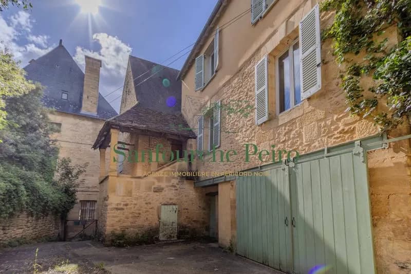 Au coeur du centre historique de Sarlat - Périgord noir - I - Photo 1