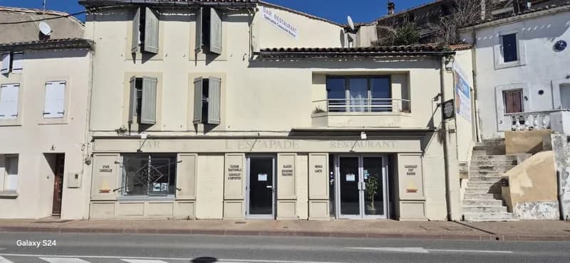 Immeuble mixte avec local commercial Emplacement premium f - Photo 1