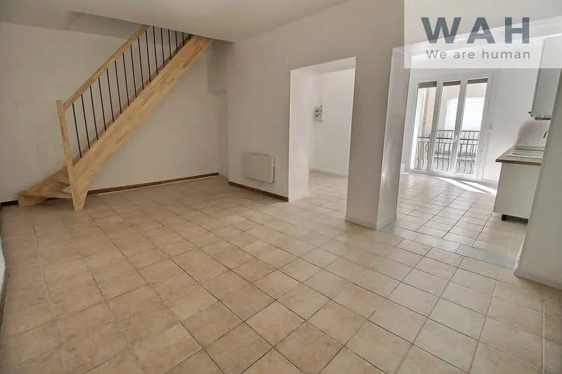 VENTE IMMEUBLE AVEC 2 APPARTEMENTS AU CALME 34150 GIGNAC. - Photo 1
