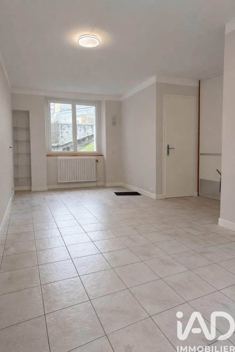 Bâtiment 105 m² - Photo 1