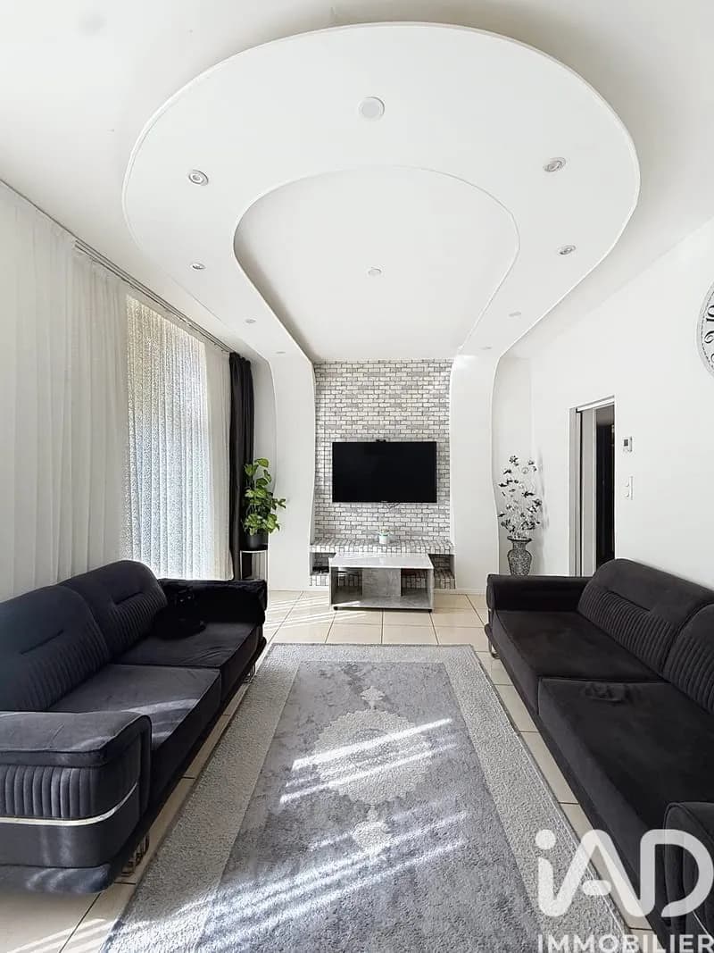 Bâtiment 230 m² - Photo 1