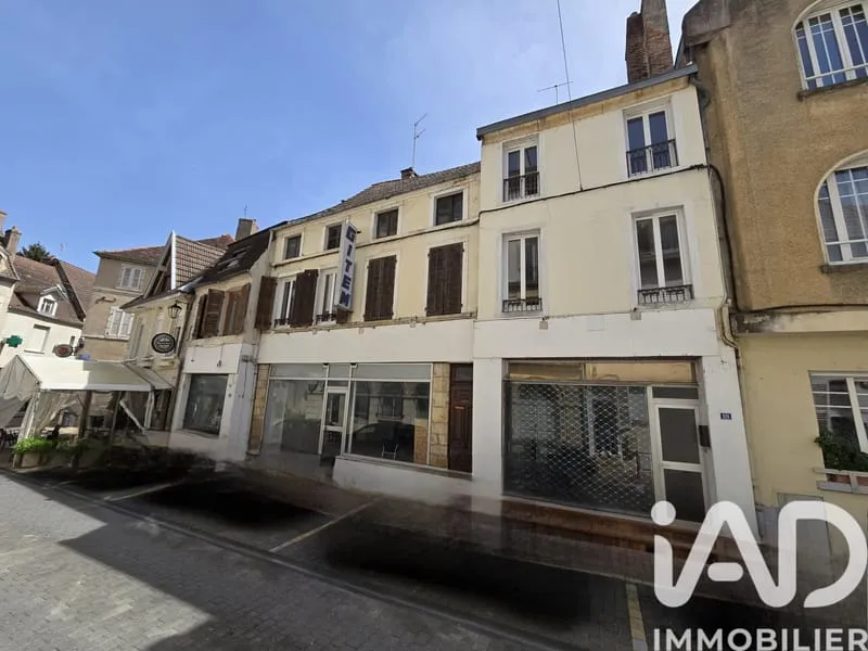 Bâtiment 3 pièces 331 m² - Photo 1