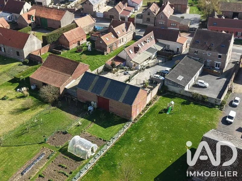 Bâtiment 205 m² - Photo 1