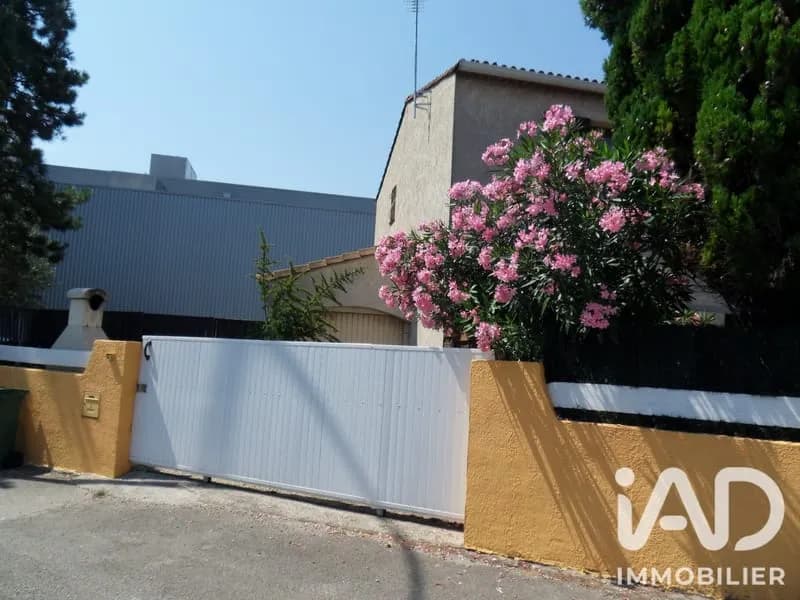 Bâtiment 178 m² - Photo 1