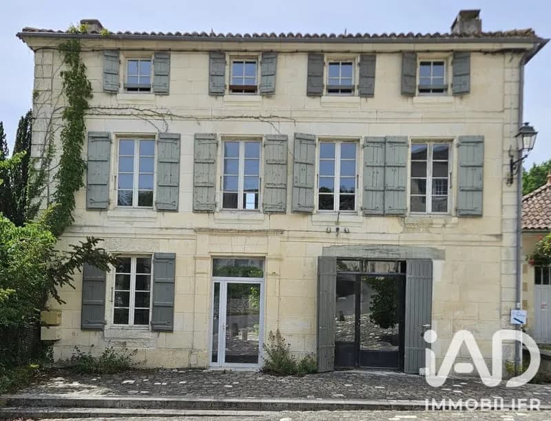 Bâtiment 378 m² - Photo 1