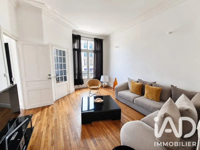 Immeuble de rapport 3 pièces 450 m² - Photo 1