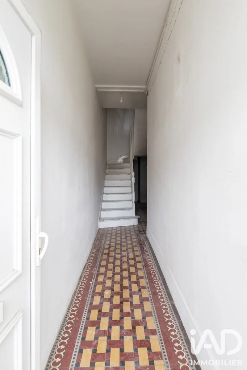 Bâtiment 180 m² - Photo 1
