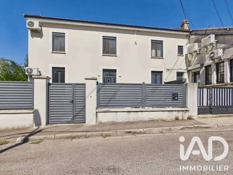 Immeuble de rapport 76 m² - Photo 1