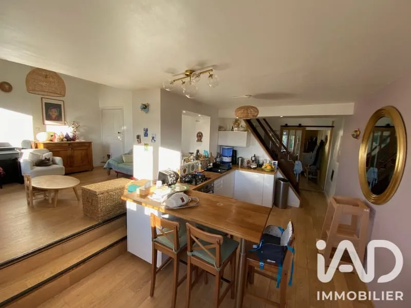Bâtiment 245 m² - Photo 1