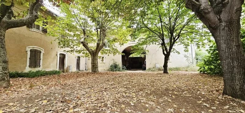 Domaine Coursan 1500 m² - Photo 1